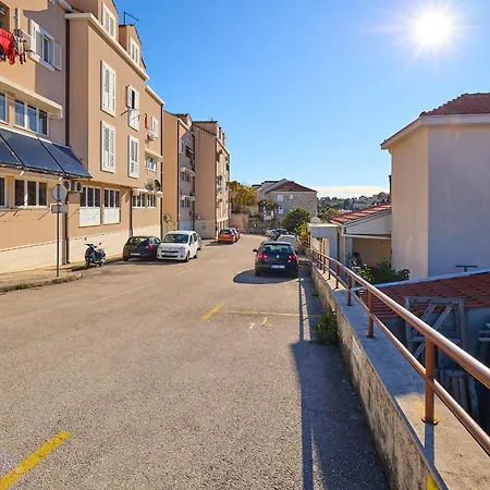 Hedera Estate Hedera A37