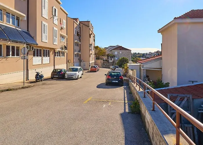 Hedera Estate Hedera A37